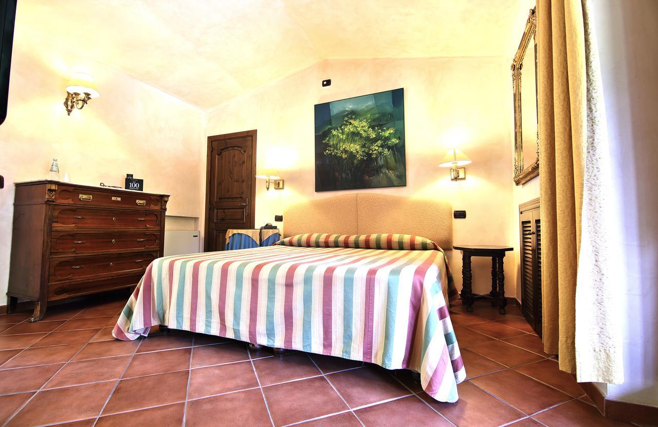 L'Agnata di De André Boutique Hotel Tempio Pausania Buitenkant foto